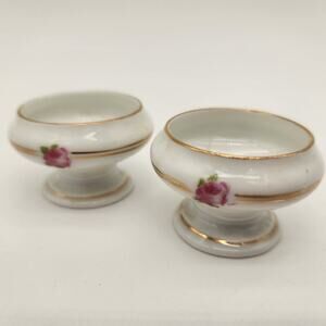 2 Porcelain Bavarian Urn Shaped Open‎ Salt Dip Cellars Roses Leaves Gold Trim